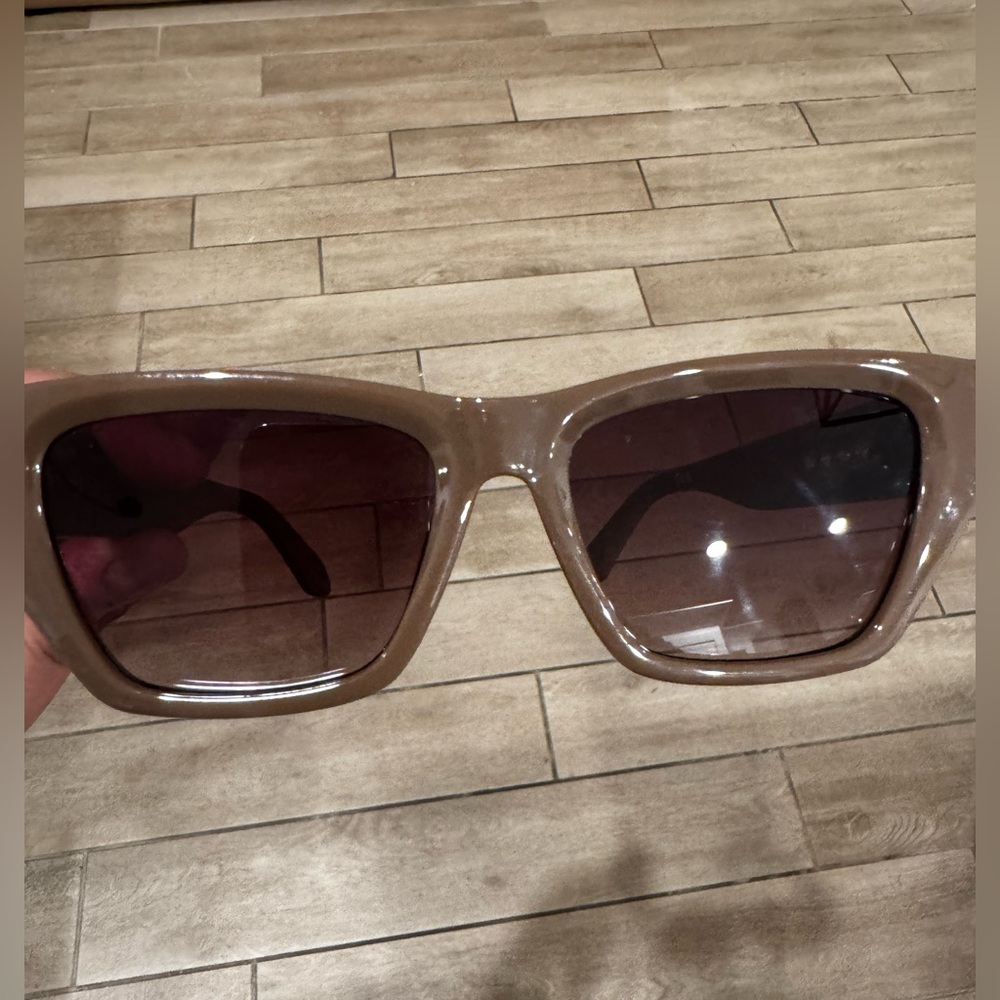 Quay No Apologies Sunglasses